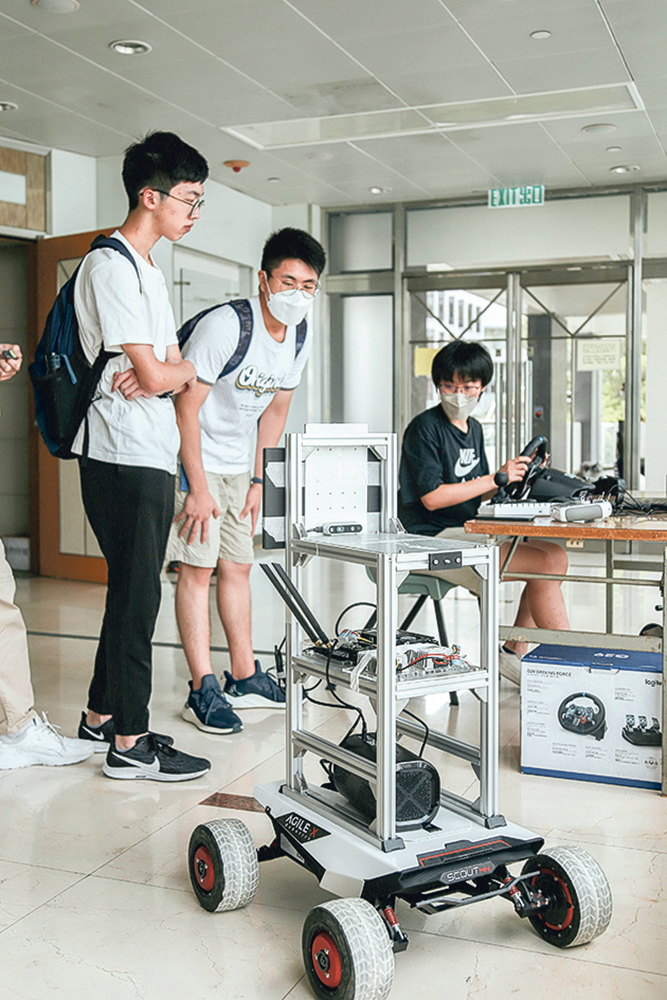 中大信息工程學系 <br>扎實基礎 靈活應變 培育未來資訊科技領航人才