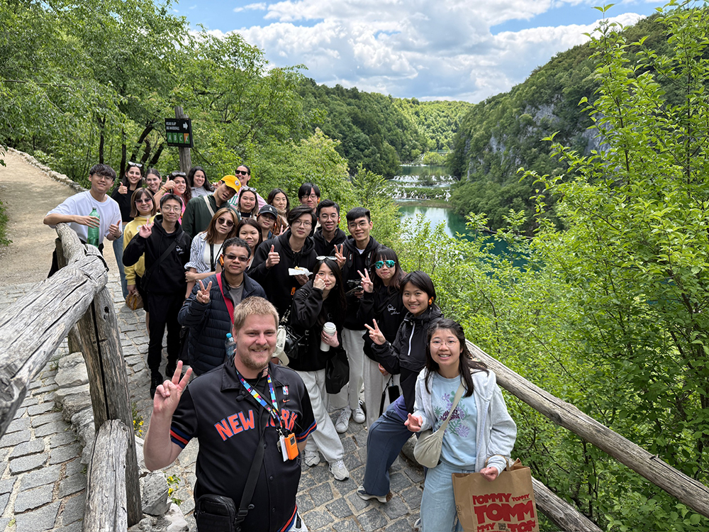 香港都會大學 提供逾1,800個政府資助學額 自資院校之冠<br>多元課程裝備專業知識 畢業生迅速銜接職場
