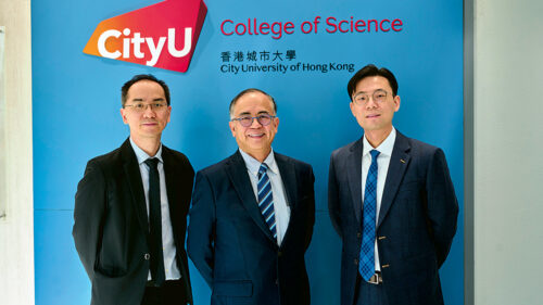 （左起）城大理學院副院長（拓展及國際事務）郭駿傑教授、城大理學院副院長（本科生教育）何永昌教授、城大物理學系助理教授黃崇清教授。