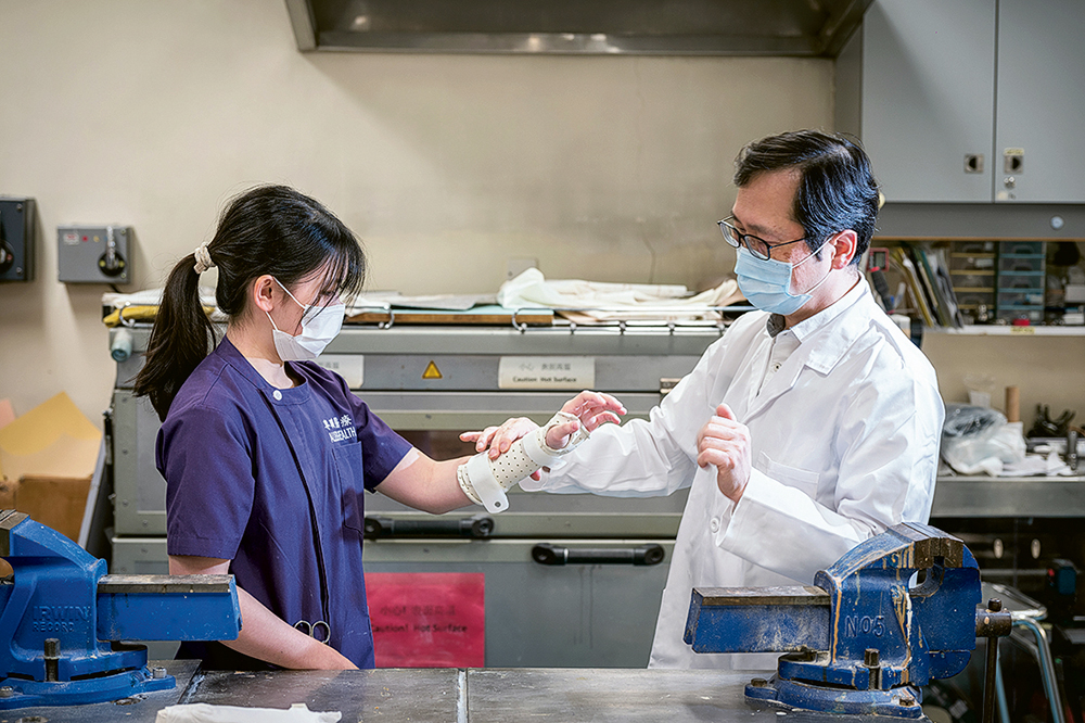 【大學道】理大生物醫學工程及體育科技學系 全港首創「體育科技」與經典「生物醫學工程」雙軌並行 理大生物醫學工程及體育科技學系是目前唯一提供義肢矯形培訓的院校
